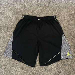 Nike Jordan 3XL Basketball Short Black Volt